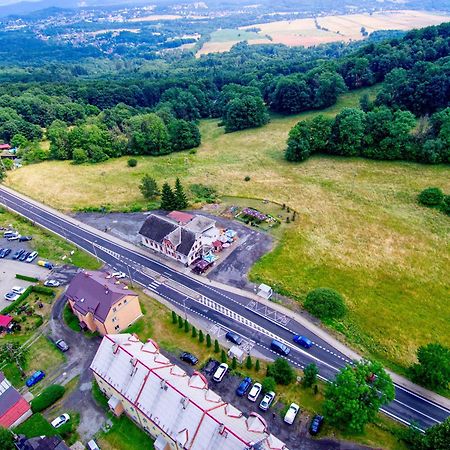 Motorest U Kone Kamenicky Senov Esterno foto